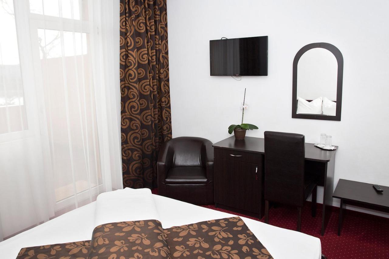 Hotel Terra Oradea Exterior foto